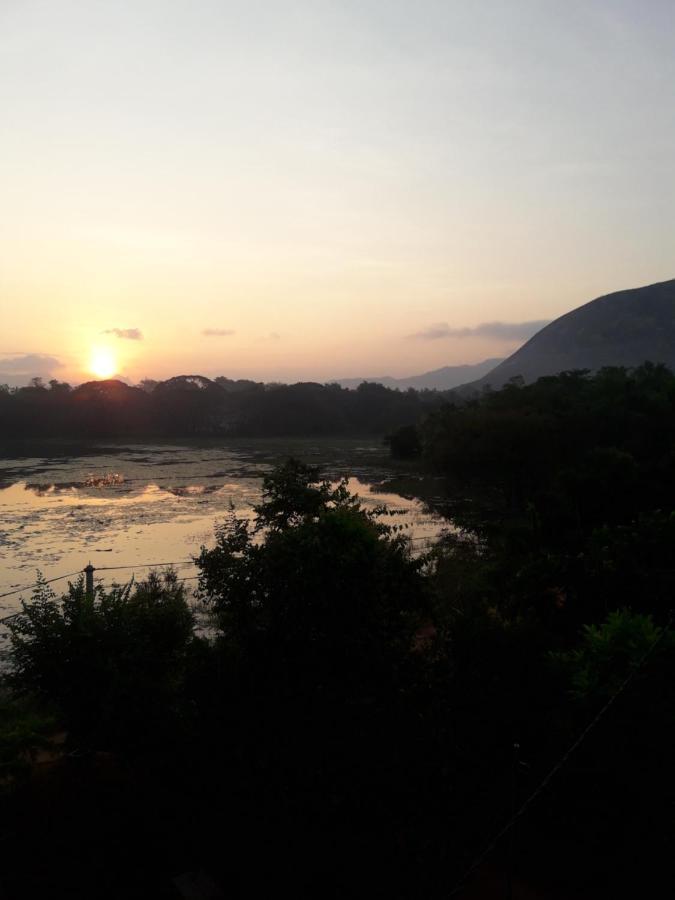 Lake View Dambulla Extérieur photo